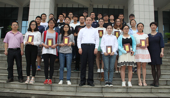 1464835350329000964.jpg 读书月总结表彰会1.jpg